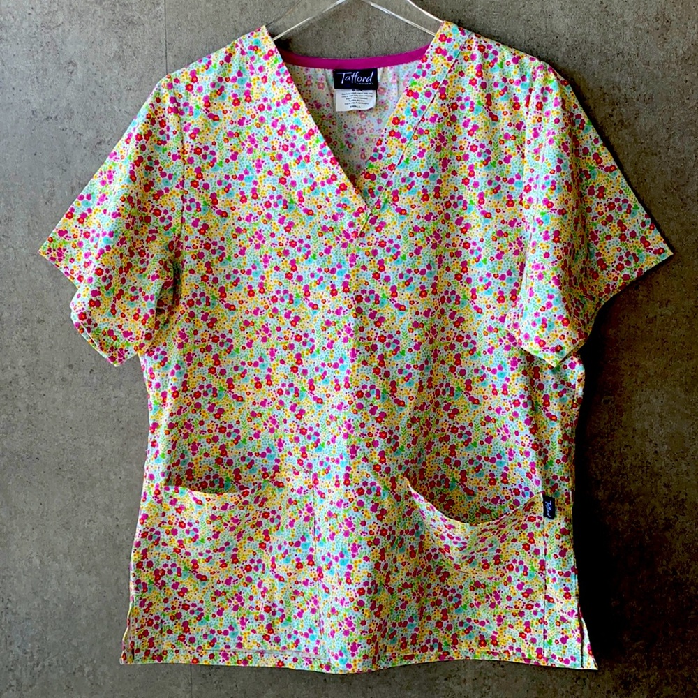 Tafford Scrub Top